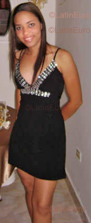 Date this fun Colombia girl Arlet from Barranquilla C8865