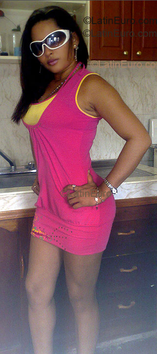 Date this foxy Colombia girl Veronica from Cartagena C8999