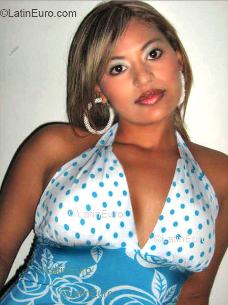Date this sensual Colombia girl Sandra from Valledupar C9065