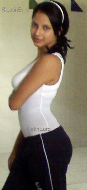 Date this fun Colombia girl Yessenia from Barranquilla C9114