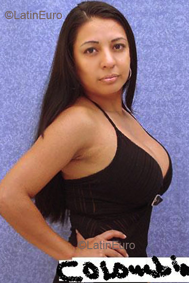 Date this cute Colombia girl Rosalba from Cali C9168