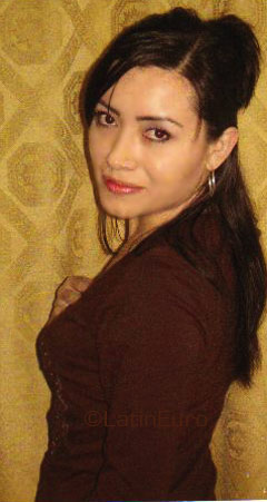 Date this delightful Colombia girl Ingrid from  C9185