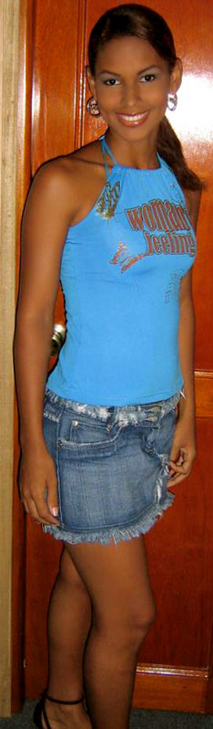 Date this sensual Colombia girl Katterine from Cartagena C9416