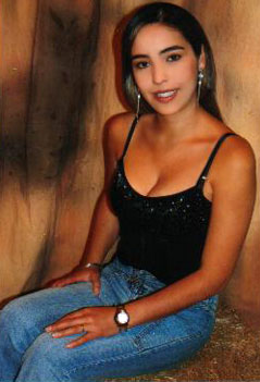 Date this stunning Colombia girl Mayra from Bogota C9540