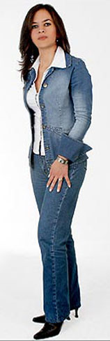 Date this charming Colombia girl Maria from  C9626