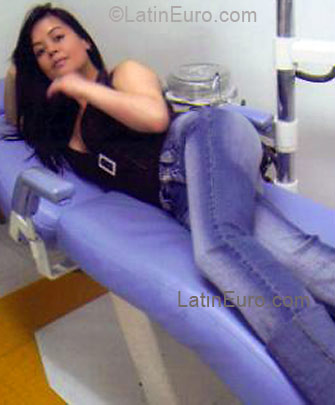 Date this tall Colombia girl Luz from Bogota C9715
