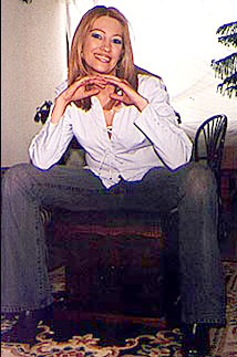 Date this young Colombia girl Magda from Bogota C9822