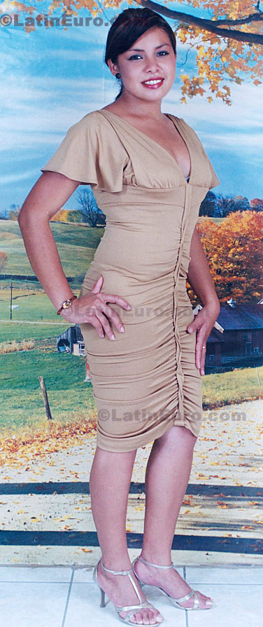 Date this voluptuous Any Country girl Delmys from Siguatepeque N-1070