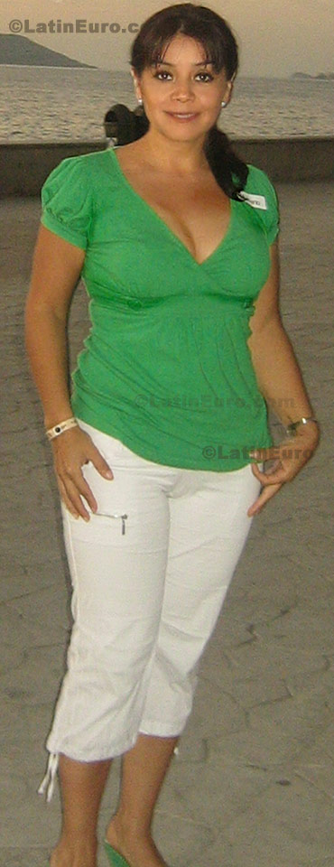 Date this passionate Mexico girl Cristina from Tepic N-1104