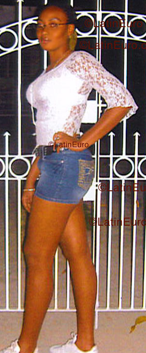 Date this pretty Jamaica girl Alicia from Kingston N-112