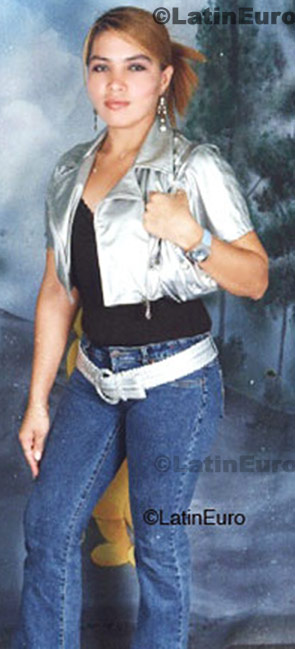 Date this nice looking Any Country girl Merlin from Tegucigalpa N-1156