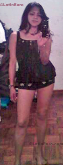 Date this gorgeous Any Country girl Pily from Lima N-1241