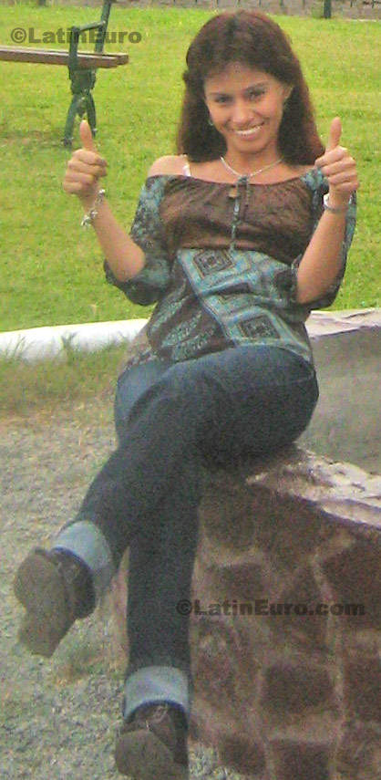 Date this nice looking Peru girl Blanca from Callao N-1408