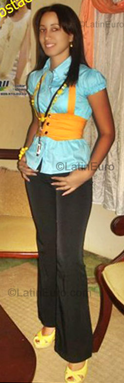 Date this voluptuous Any Country girl Rosanna from  N-1587