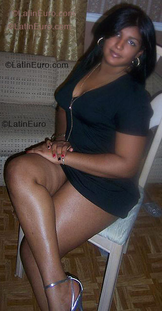 Date this tall Any Country girl Santi from Danbury N-44