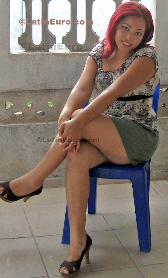 Date this tall Any Country girl Sheyli from  N-472