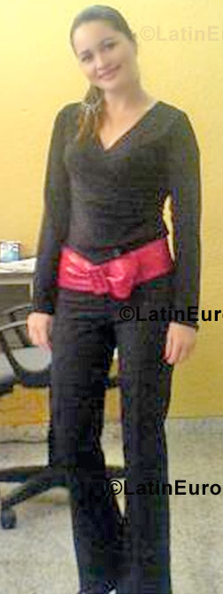 Date this voluptuous Honduras girl Brenda from San Pedro Sula N-663