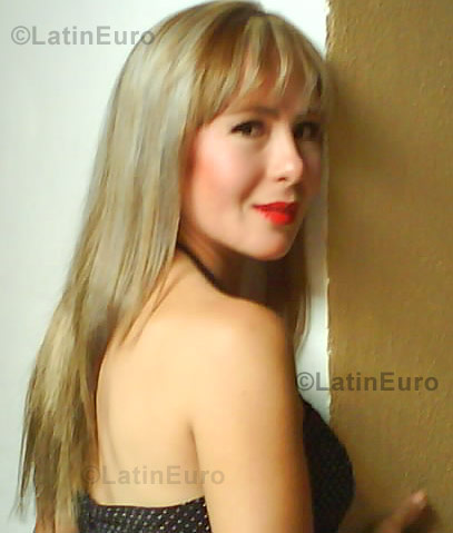 Date this attractive Mexico girl Alejandra from San Francisco del Rincon N-688