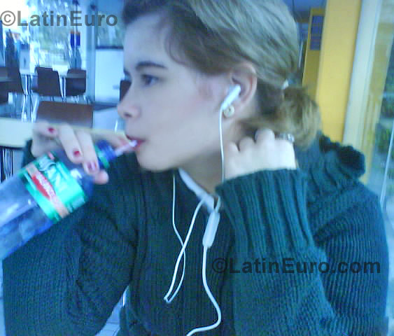 Date this voluptuous Any Country girl Rita from Formosa N-701