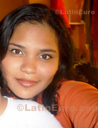 Date this good-looking Peru girl Alicia from Piura N-848