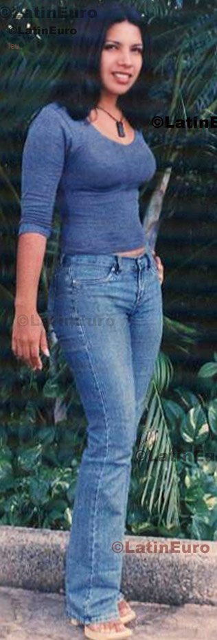 Date this young Honduras girl Denise from Comayagua N-875