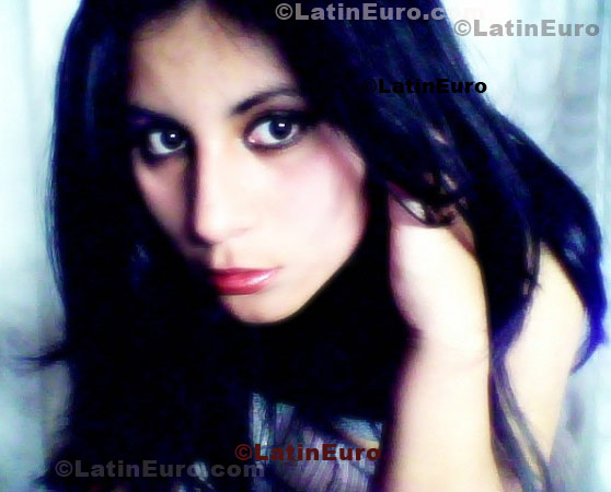 Date this georgeous Peru girl Nataly from Cajamarca N-975