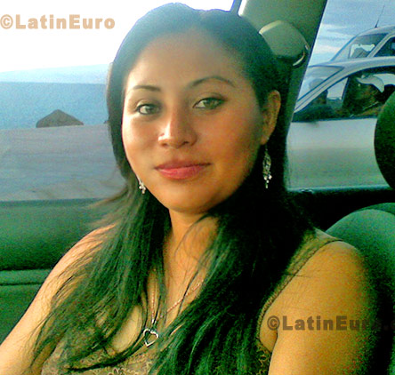 Date this cute Mexico girl Silvia from Cancun N-985