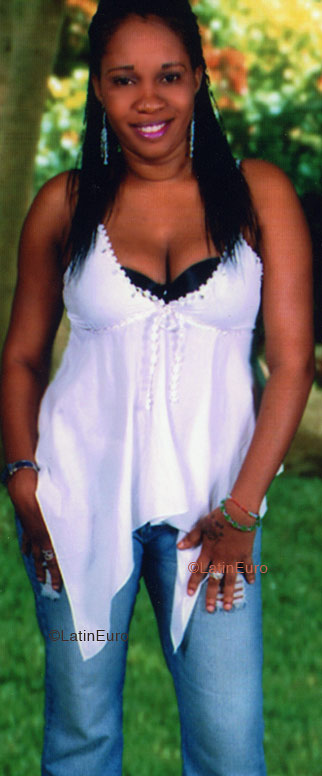 Date this delightful Jamaica girl Michelle from Kingston N1418