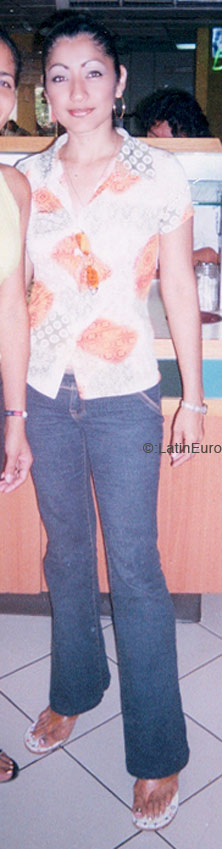 Date this tall Honduras girl Lizeth from Choloma N1462