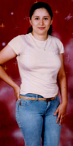 Date this charming Honduras girl Carolina from Santa Barbara N-1059