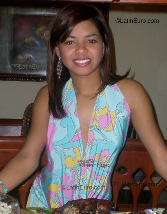 Date this hot Any Country girl Esther from  N161