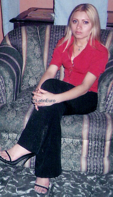 Date this athletic Honduras girl Karen from Choloma N1648