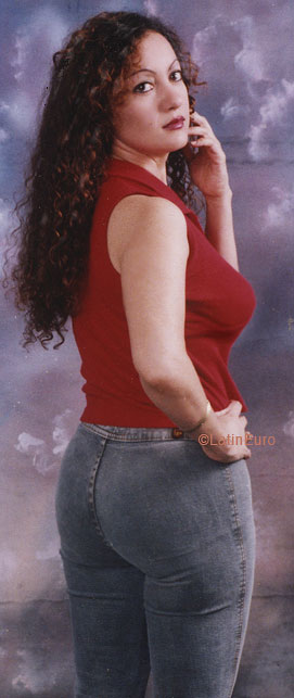 Date this cute Honduras girl Iris from San Pedro Sula HN694