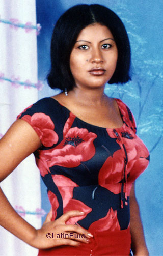 Date this beautiful Honduras girl Sandra from La Ceiba N2361