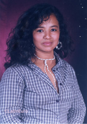 Date this beautiful Honduras girl Alba from  N2433