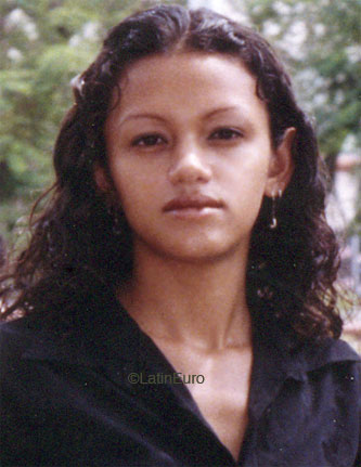 Date this passionate Honduras girl Reina from San Pedro Sula N2444