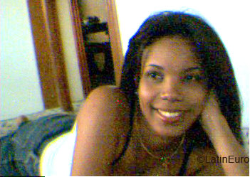 Date this sensual Any Country girl Yohanny from  N2524