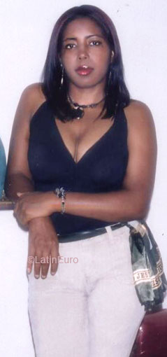 Date this athletic Any Country girl Damaris from  N2532