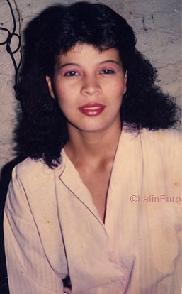 Date this passionate Honduras girl Deysu from Tegucigalpa N2656