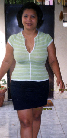 Date this tall Honduras girl Nelly from  N3255