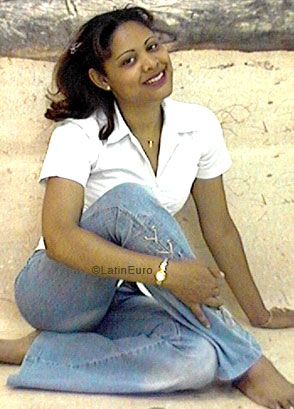 Date this stunning Any Country girl Anny from  N3282