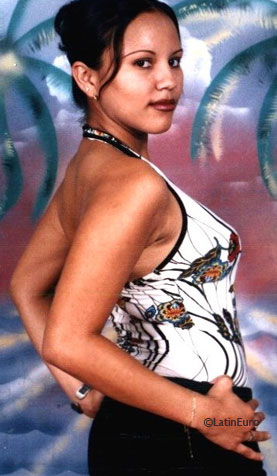 Date this georgeous Honduras girl Ehidy from Morazan N3299