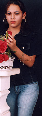 Date this charming Honduras girl Iris from Tegucigalpa N3423