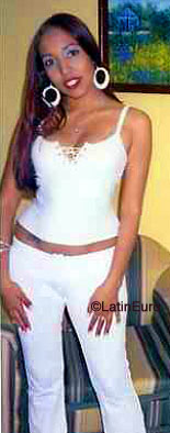 Date this attractive Panama girl Larissa from  N3578