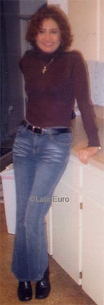 Date this nice looking Honduras girl Reina from San Pedro Sula N3612