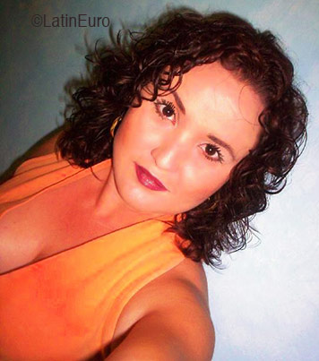 Date this sensual Mexico girl Goretty from Leon N569