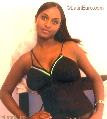 Date this attractive Any Country girl Wendy from  N571