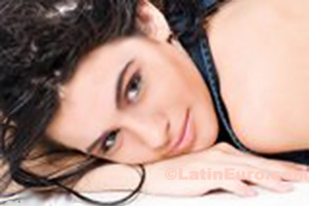 Date this stunning Brazil girl Marilyn from Rio De Janeiro B195