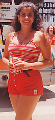 Date this happy Brazil girl Leda from RECIFE B7308