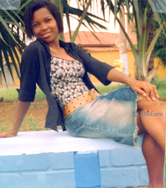 Date this pretty Brazil girl Andrea from MACAE B7634